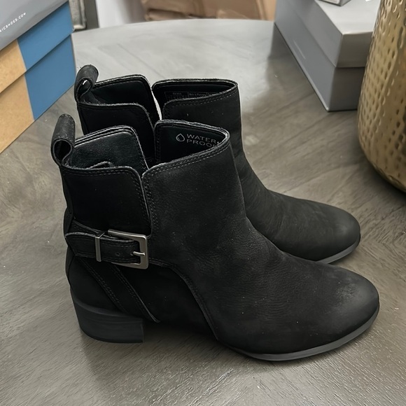 Vionic Women's Sienna Boots - Picture 4 of 11